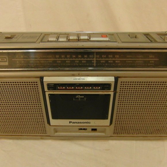 VINTAGE LARGE PANASONIC RADIO RX-5020 AM/FM BOOMBOX/RECORDER GRAY NM 00523